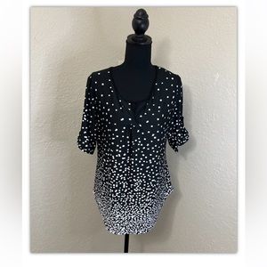 PerSeptionWomen’s Black And White Blouse Size L  Roll Tab Sleeve